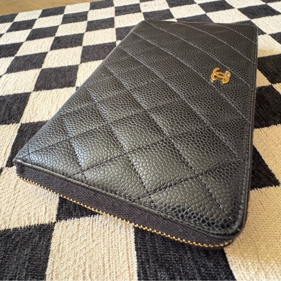 CHANEL Quilted Caviar Organizer Wallet - Picture 6 of 16